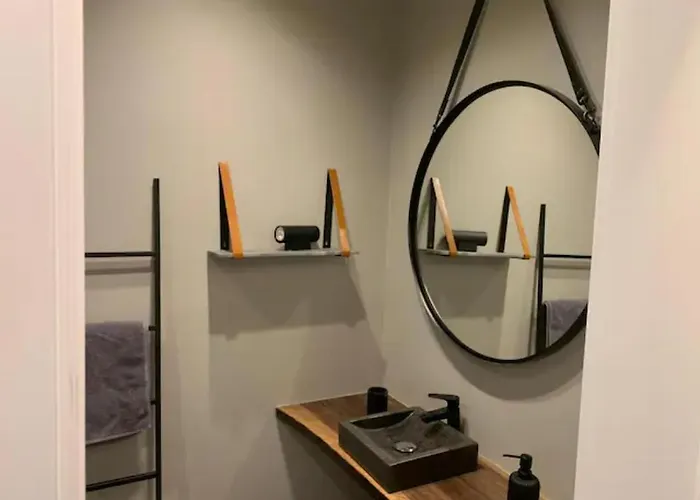 Grosszuegiges, Charmantes Appartement In Salzburg By Fiorentino